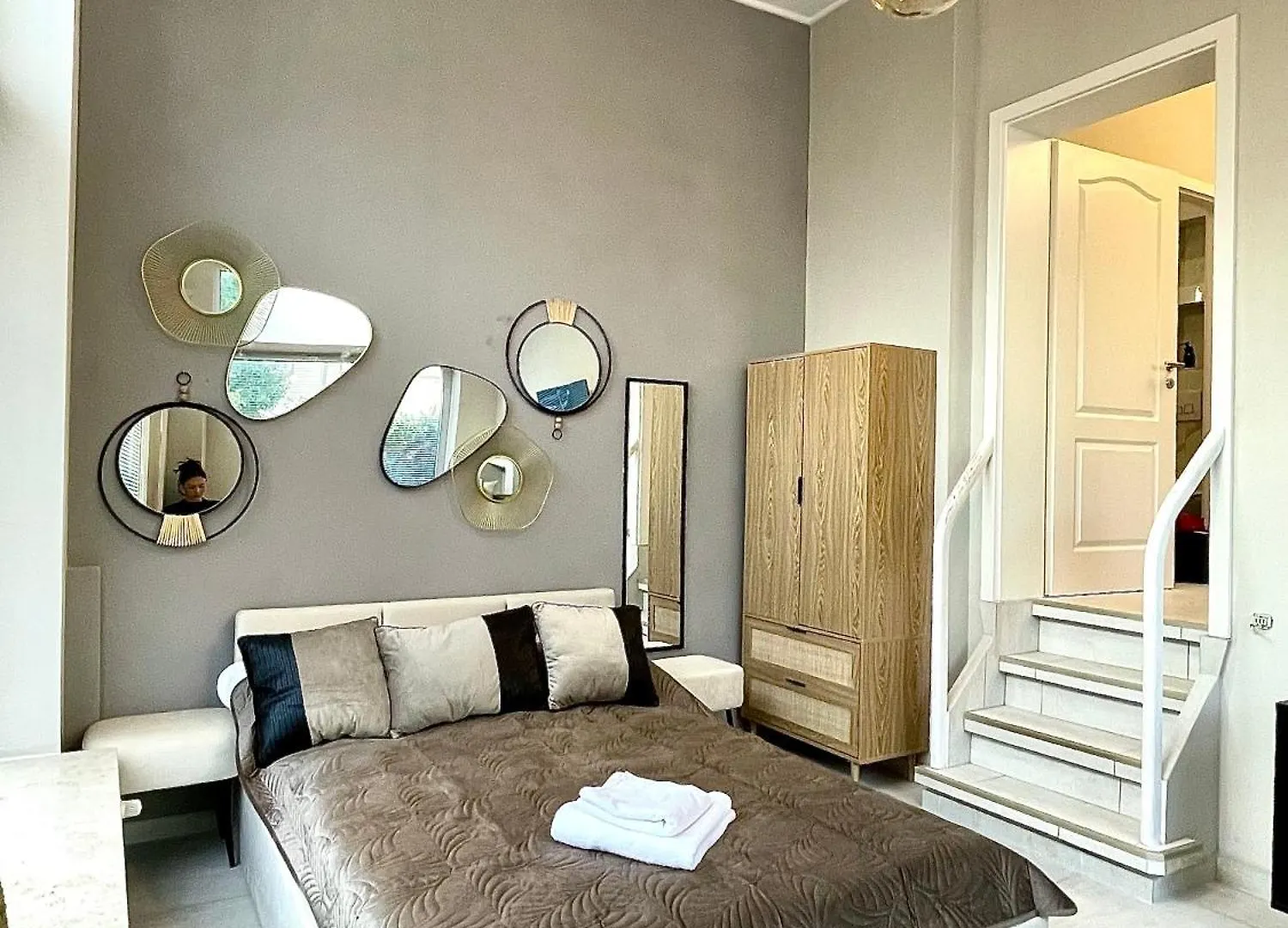 Studio 1 Apartment location